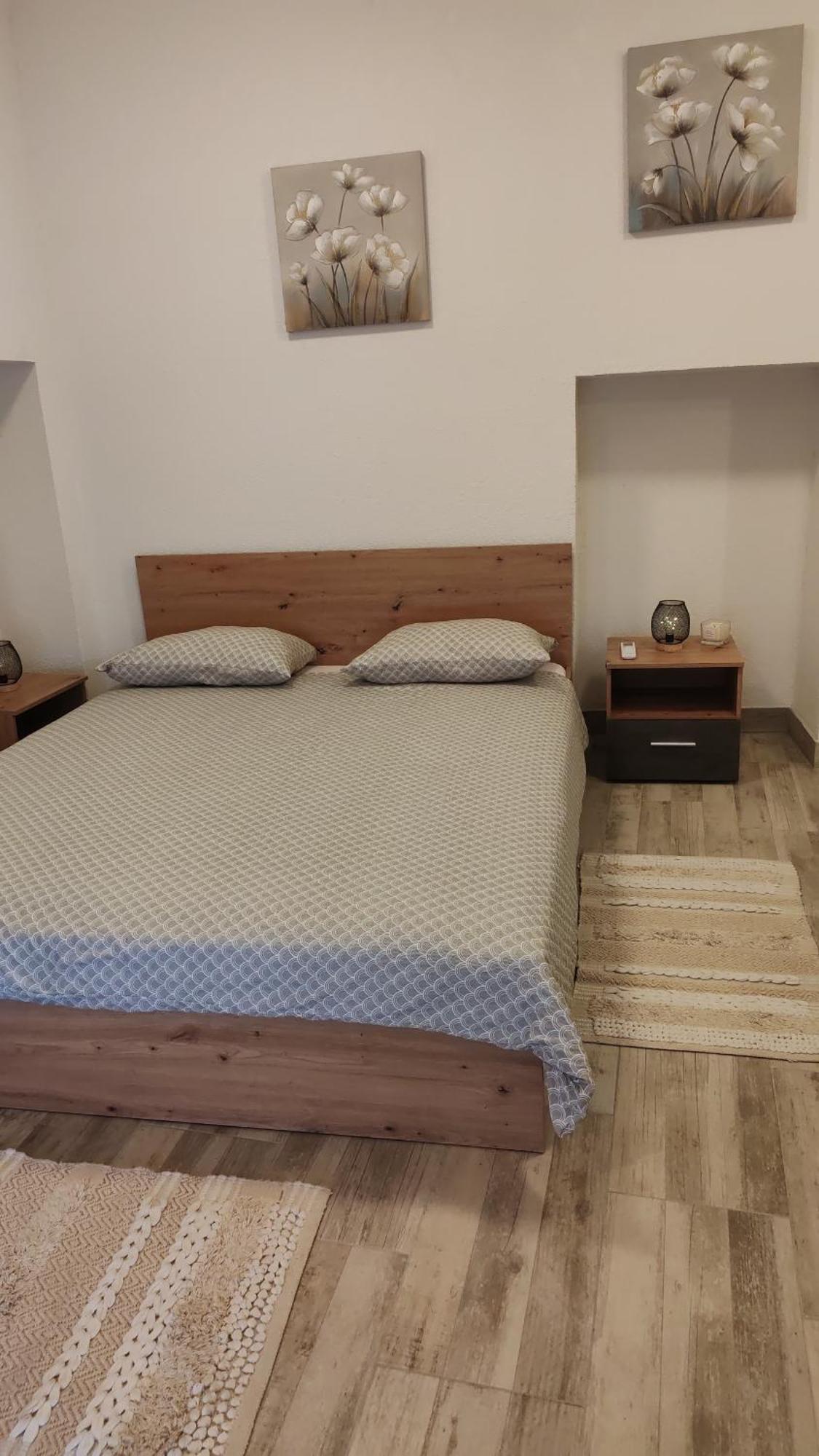 Apartman Kastel คาชเตลา ภายนอก รูปภาพ